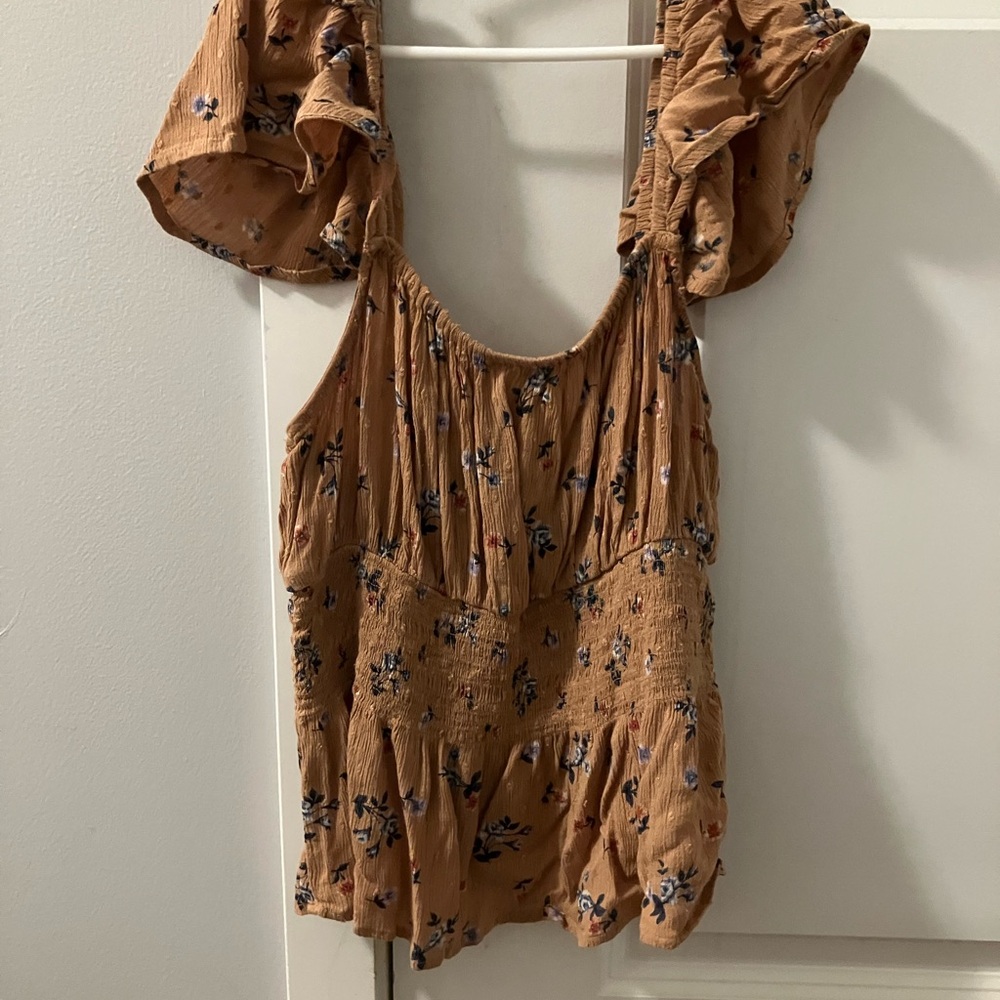 American Eagle Outfitters Floral Ruffle Blouse - Tan